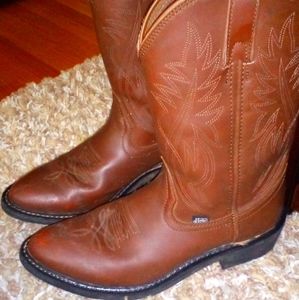 Great condition JUSTIN leather boots! SIZE 8.5